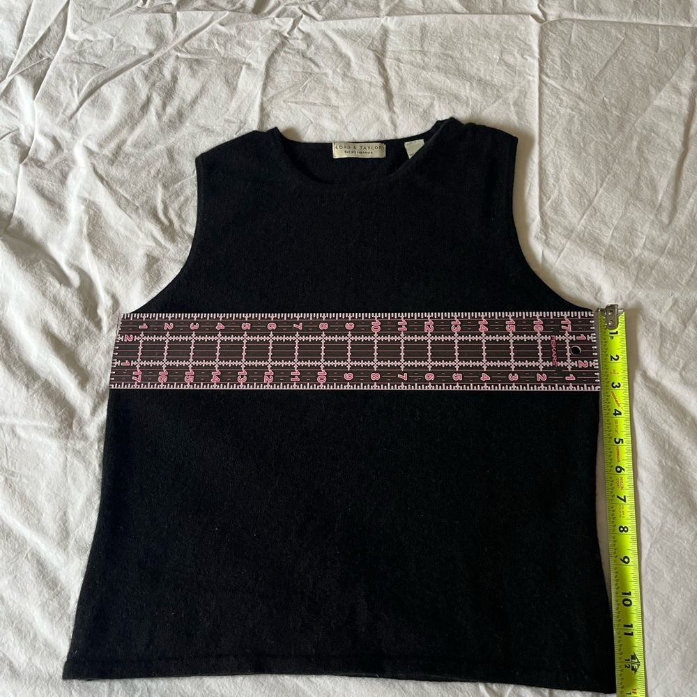 Lord & Taylor 100% Cashmere Vest women’s M - slipover, tank top - Picture 6 of 9